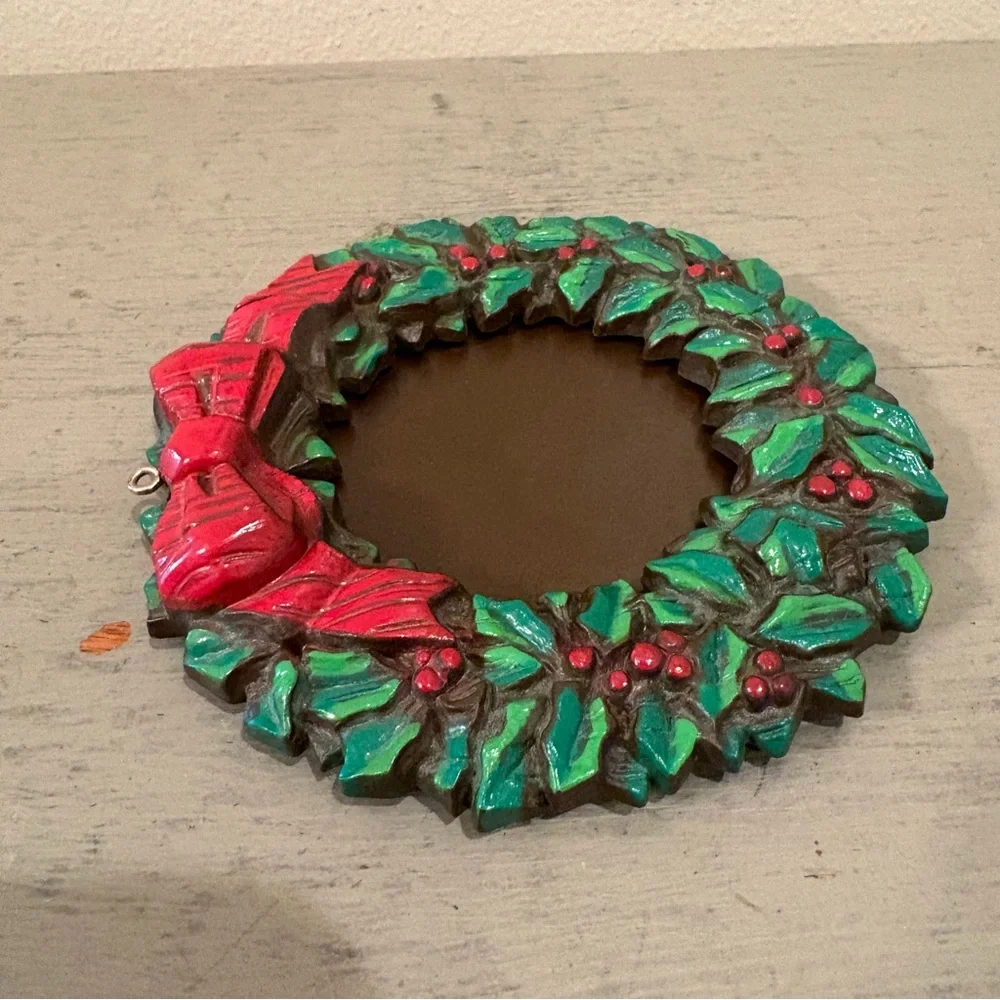 VTG Avon 1983 Christmas Wreath Photo Ornament